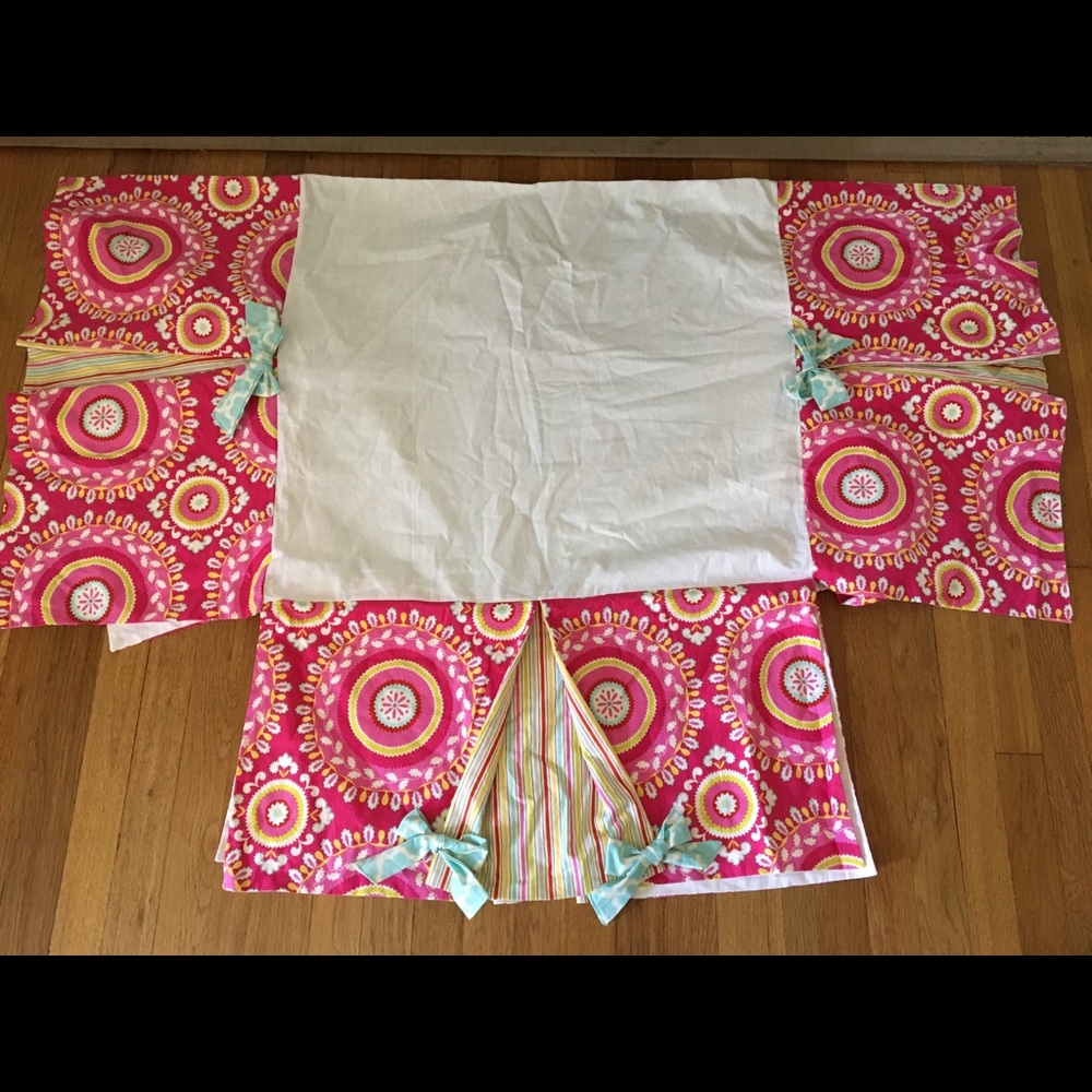 Girls custom made crib bedding w/ sheets